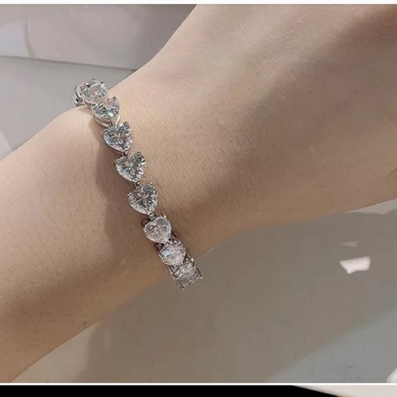 SALE!!! Stunning 30 ct Heart Cut Tennis Bracelet - Picture 11 of 16